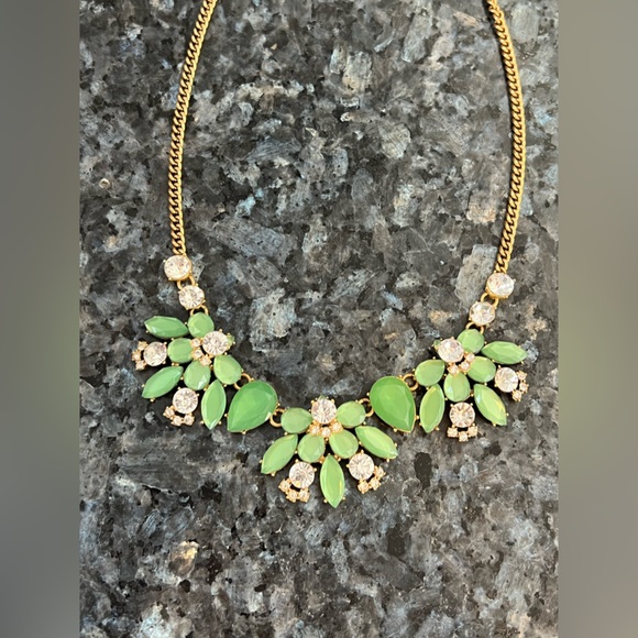 Beautiful J Crew Factory Green Statement Necklace - Picture 3 of 5